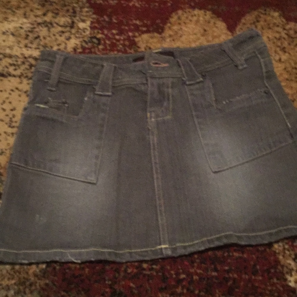 Gray  size 3 skirt. Bag #58